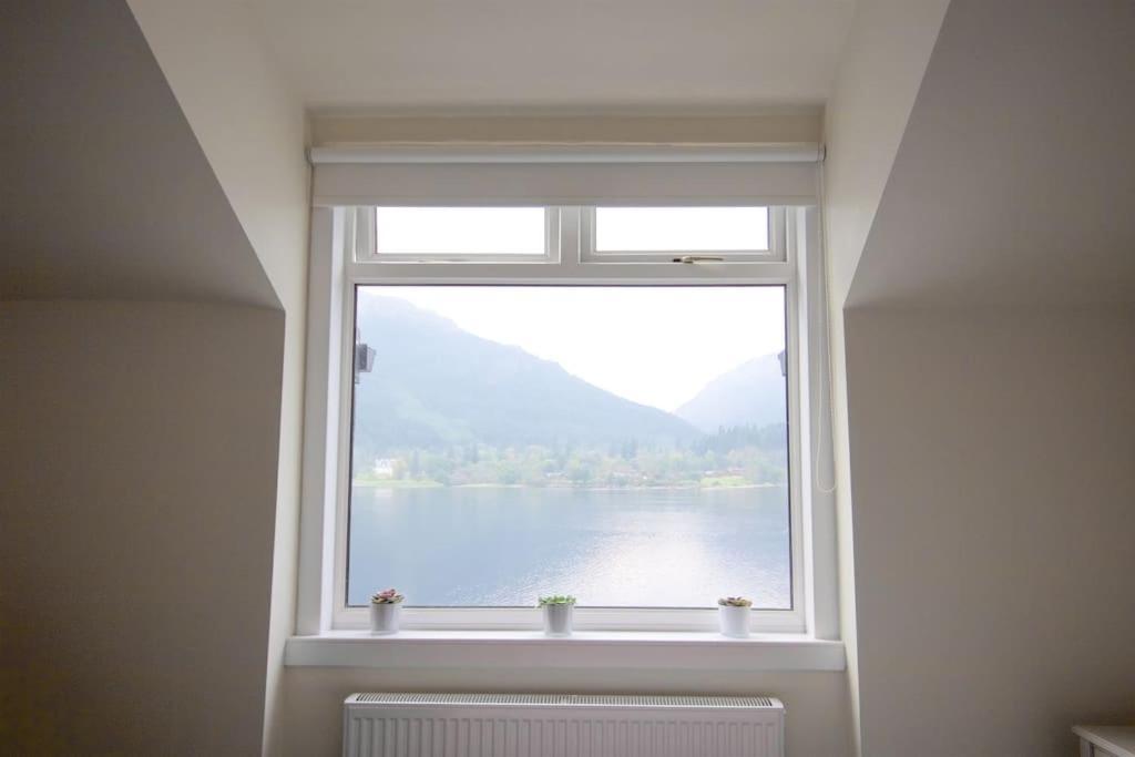 Rossmay House - 4 Bedroom Scottish Villa With Waterfront / Mountain Views Arrochar Exterior foto